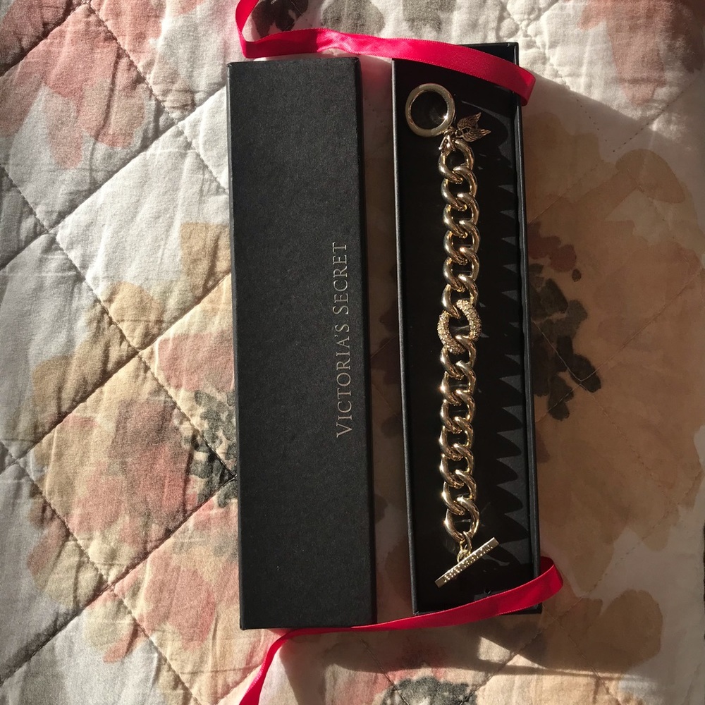 NIB VS bracelet
